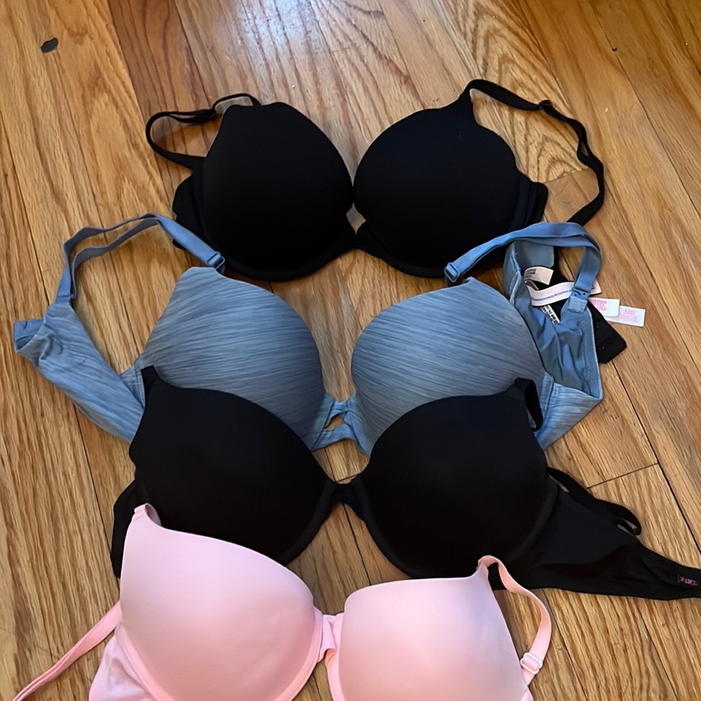 Set of 4 Victoria secret Bras 32Ds